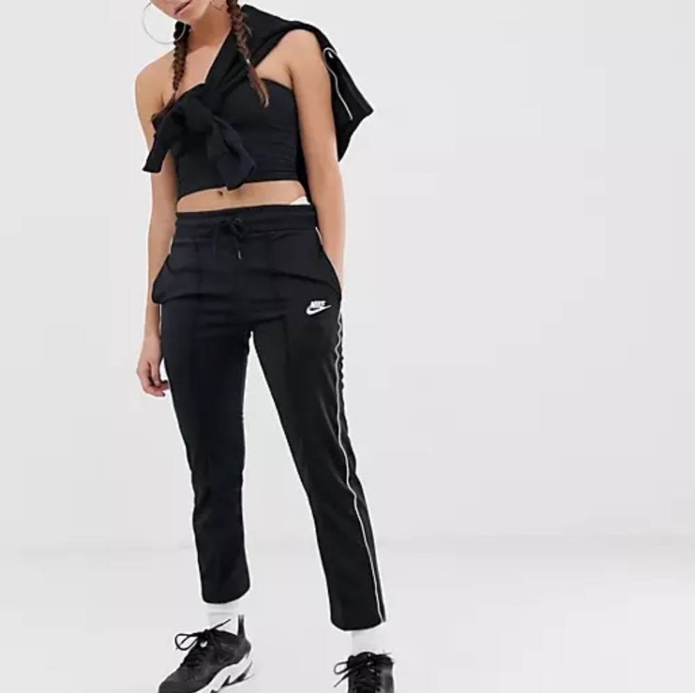 âť—SOLDâť—Nike | Heritage Black Track Pants - Picture 2 of 14